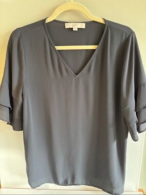 LOFT Gray V-Neck Ruffle Sleeve Blouse